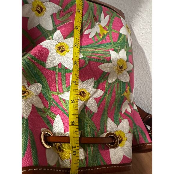 Dooney & Bourke Daffodil Drawstring Bag & Matching Wristlet EUC - Picture 5 of 10
